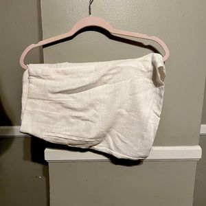 White linen shorts from Zara